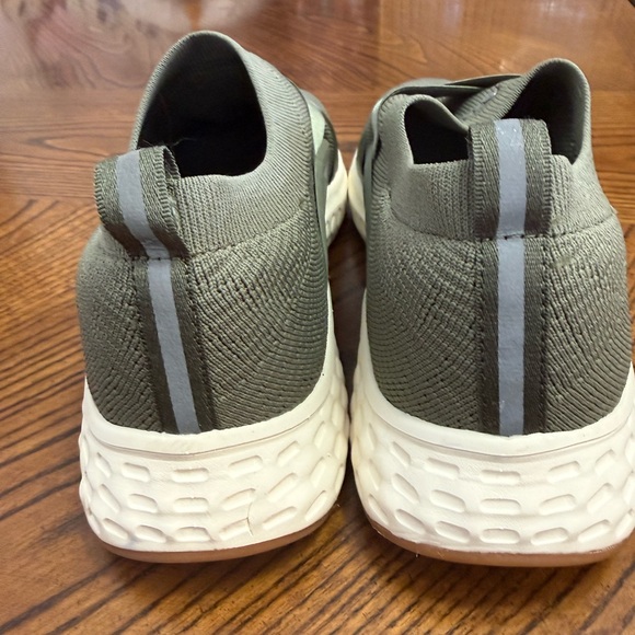 Zella ORTHOLITE Slip On Green Sneakers. NWOT. Size 8. - Picture 4 of 7